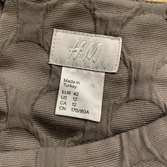 H&M | Gray Circle Print Skirt Size 12 Structured 23 Inch Length - Picture 13 of 13